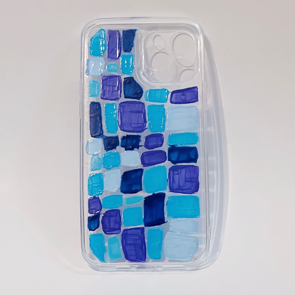 Blue checkered iPhone 13 Pro phone case
